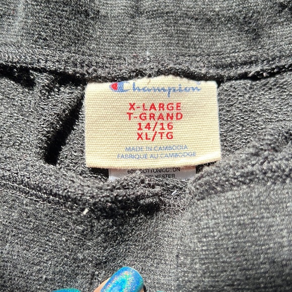 Champion grey shorts - Picture 3 of 4